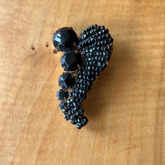 Vintage Miriam Haskell Jet Brooch - Picture 3 of 4